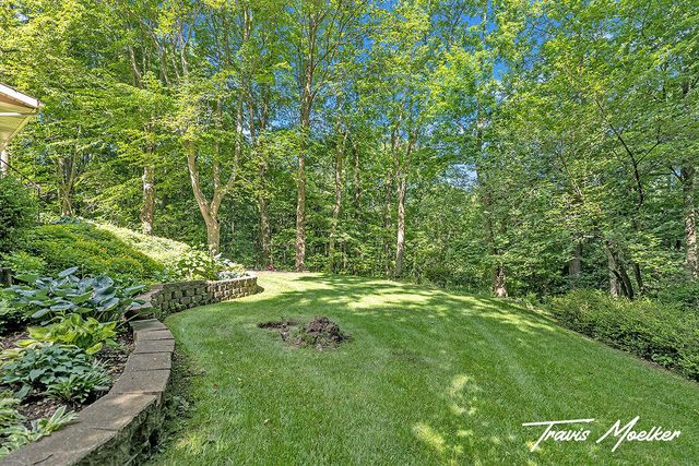 421 Sorrento Drive Se, Gaines Twp, MI 49315