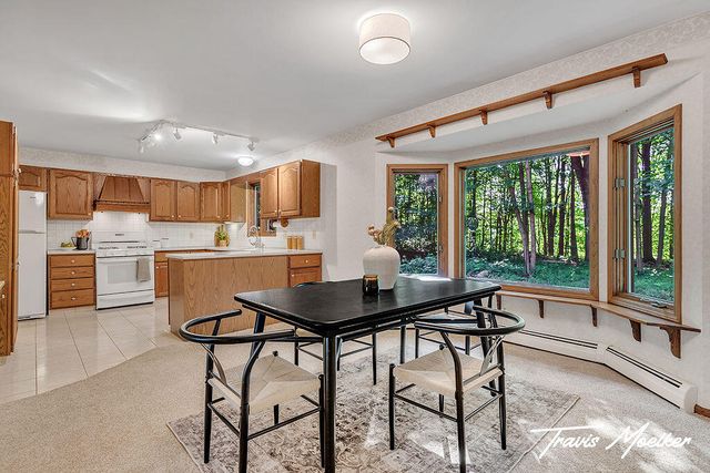 421 Sorrento Drive Se, Gaines Twp, MI 49315