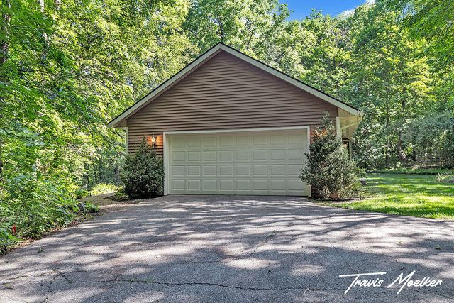 421 Sorrento Drive Se, Gaines Twp, MI 49315