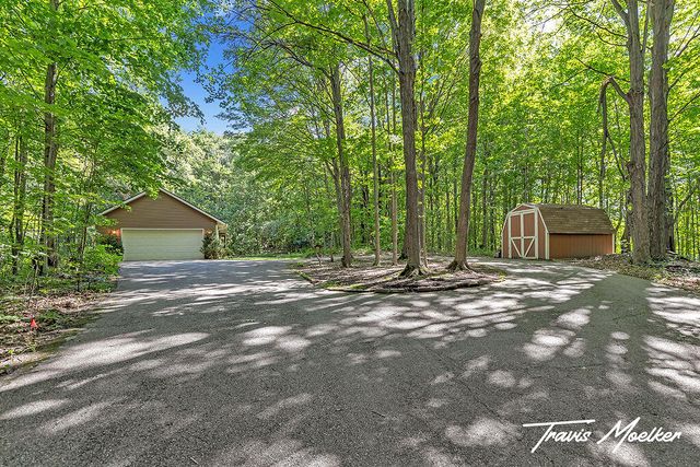 421 Sorrento Drive Se, Gaines Twp, MI 49315