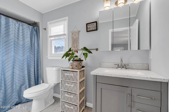 18 Charles Drive, Tinton Falls, NJ 07753