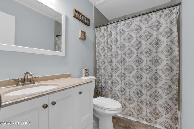 18 Charles Drive, Tinton Falls, NJ 07753