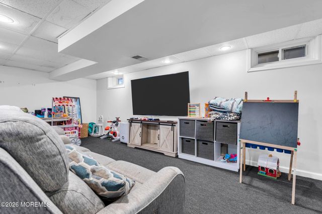 18 Charles Drive, Tinton Falls, NJ 07753