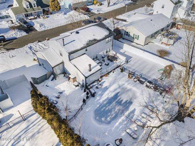 18 Charles Drive, Tinton Falls, NJ 07753