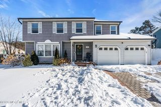 18 Charles Drive, Tinton Falls, NJ 07753