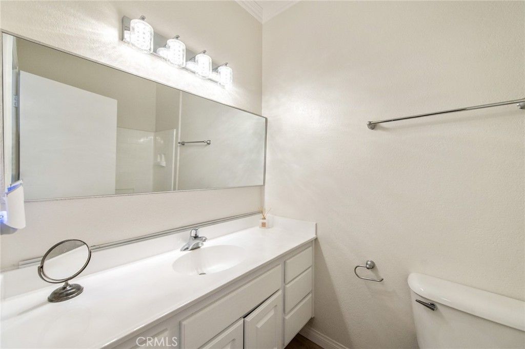 Image 12 of property listing at 300 N El Molino #312, Pasadena, CA 91101