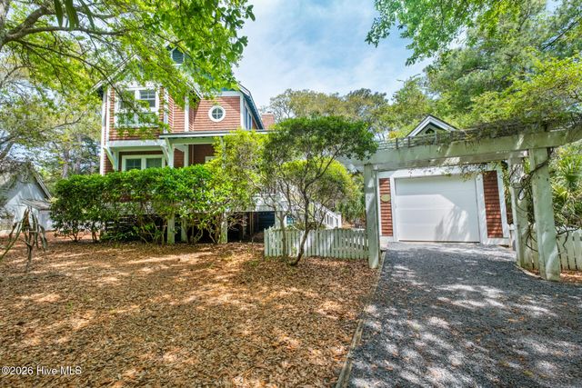 23 Dowitcher Trail, Southport, NC 28461