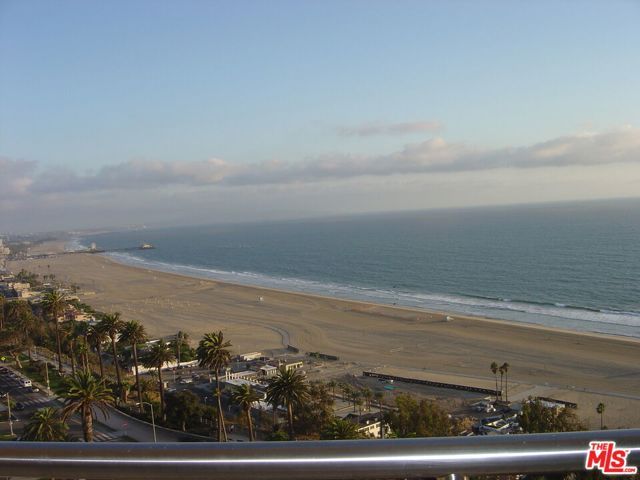 201 Ocean 1101B, Santa Monica, CA 90402