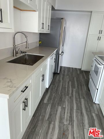 201 Ocean 1101B, Santa Monica, CA 90402