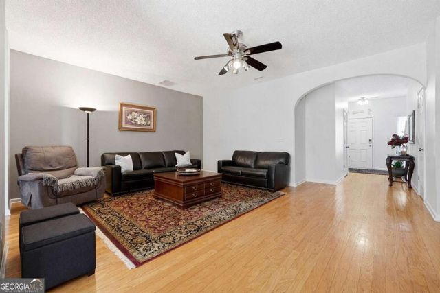 3836 Pleasant Oaks Drive, Lawrenceville, GA 30044