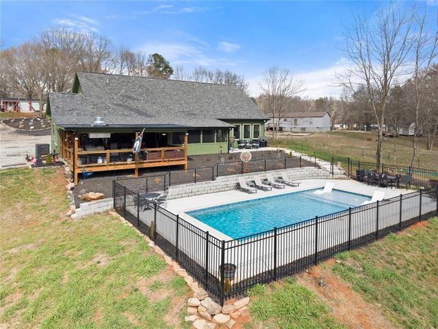 152 Grover Taylor Road, Demorest, GA 30535