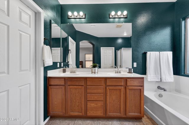 921 W DANA Drive, San Tan Valley, AZ 85143