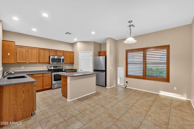 921 W DANA Drive, San Tan Valley, AZ 85143