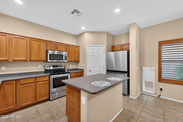 921 W DANA Drive, San Tan Valley, AZ 85143