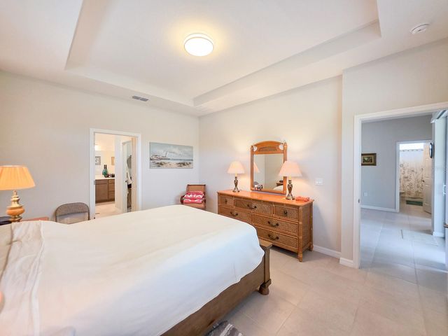 8 LAKELAND WAY, Palm Coast, FL 32137