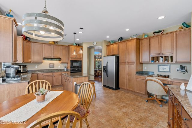 850 N Hale Drive, Green Valley, AZ 85614