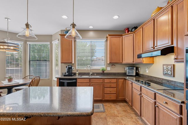 850 N Hale Drive, Green Valley, AZ 85614