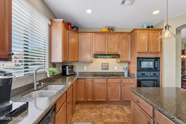 850 N Hale Drive, Green Valley, AZ 85614