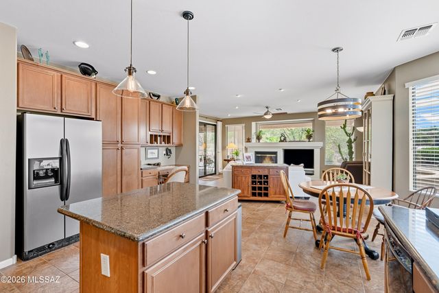 850 N Hale Drive, Green Valley, AZ 85614