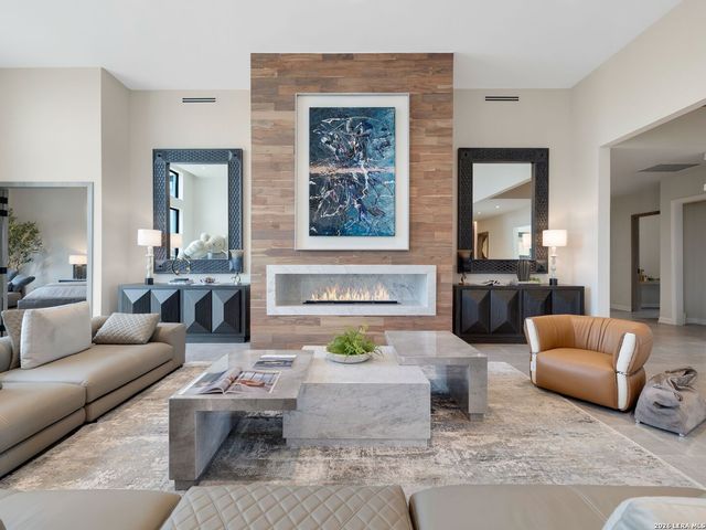 24108 Tres Arroyos, San Antonio, TX 78255