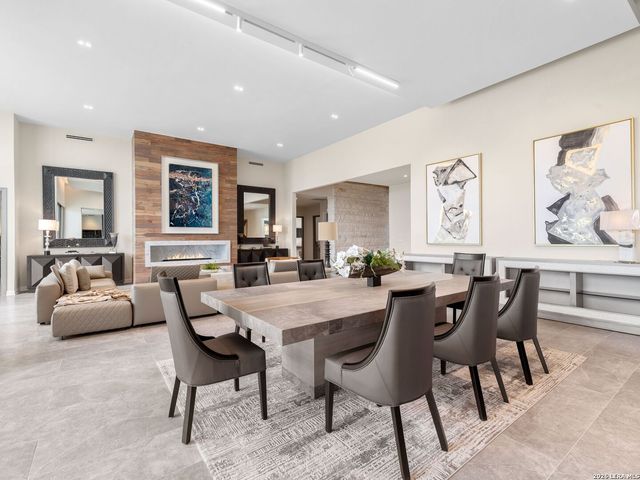 24108 Tres Arroyos, San Antonio, TX 78255