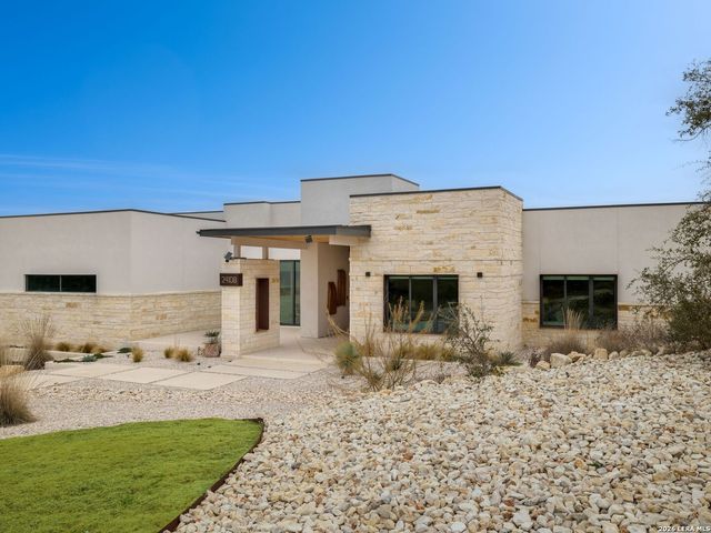 24108 Tres Arroyos, San Antonio, TX 78255