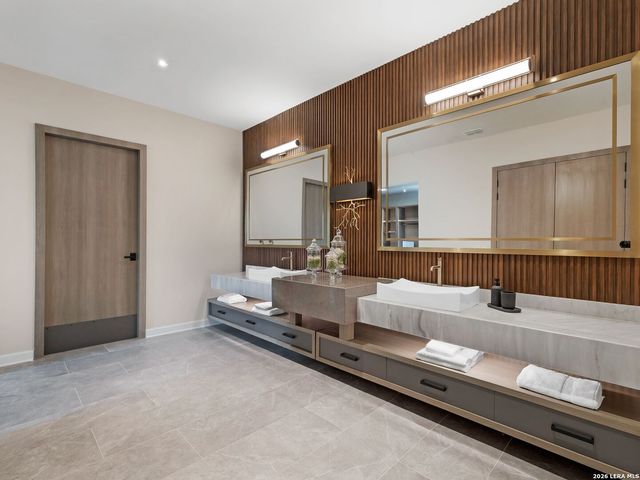 24108 Tres Arroyos, San Antonio, TX 78255