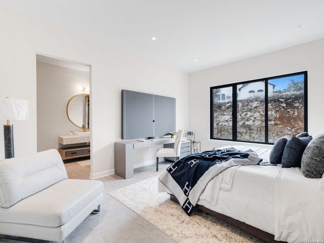 24108 Tres Arroyos, San Antonio, TX 78255