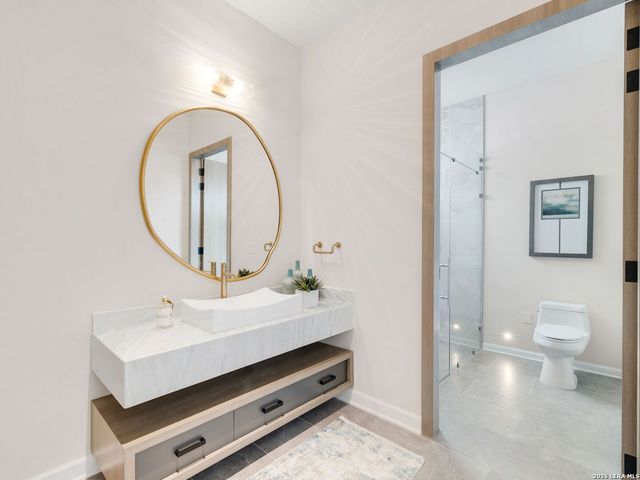 24108 Tres Arroyos, San Antonio, TX 78255