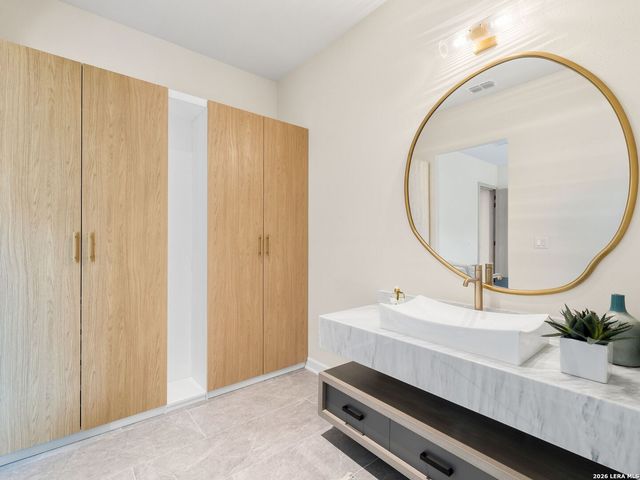 24108 Tres Arroyos, San Antonio, TX 78255