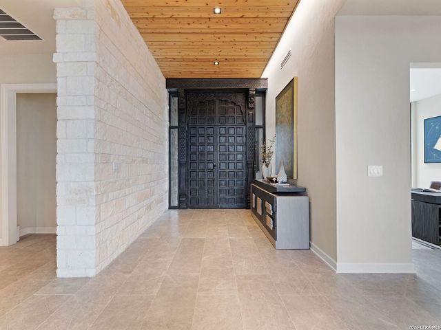 24108 Tres Arroyos, San Antonio, TX 78255