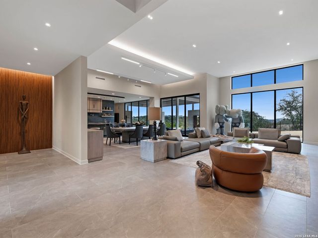 24108 Tres Arroyos, San Antonio, TX 78255