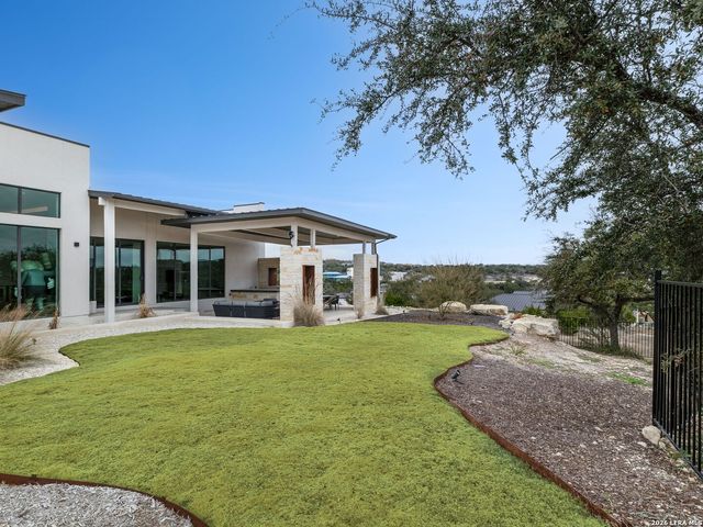 24108 Tres Arroyos, San Antonio, TX 78255