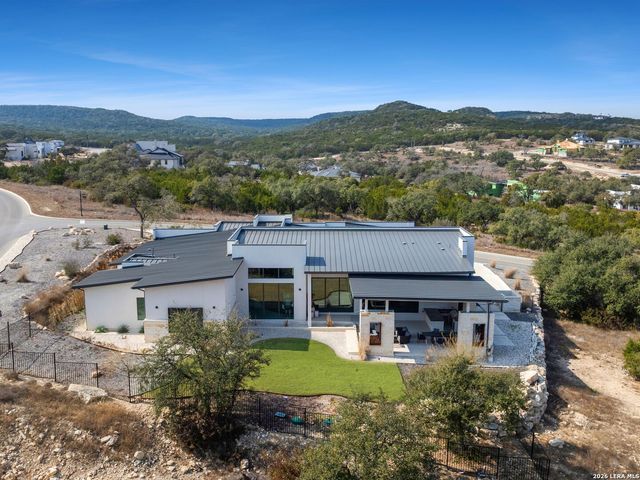 24108 Tres Arroyos, San Antonio, TX 78255