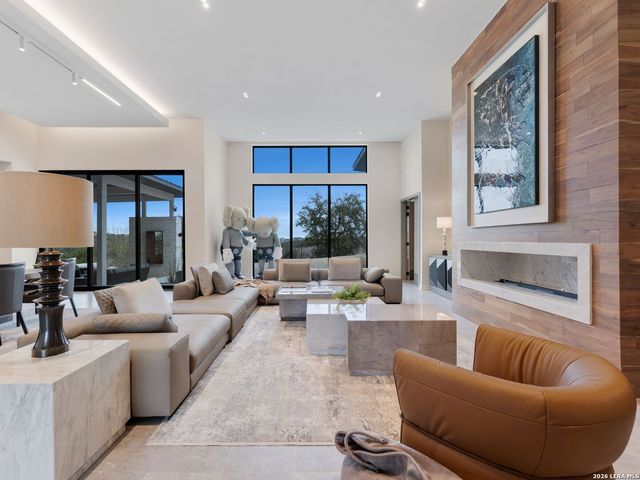 24108 Tres Arroyos, San Antonio, TX 78255