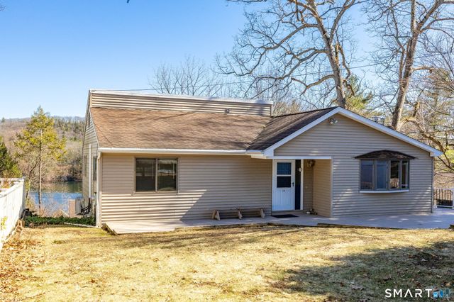 20 West Lakeview Drive, Granby, CT 06035