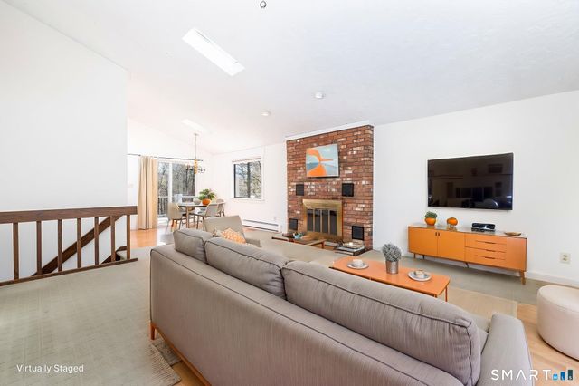 20 West Lakeview Drive, Granby, CT 06035