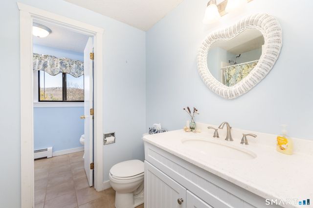 20 West Lakeview Drive, Granby, CT 06035