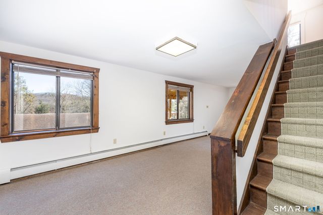 20 West Lakeview Drive, Granby, CT 06035