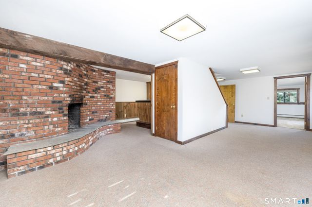 20 West Lakeview Drive, Granby, CT 06035