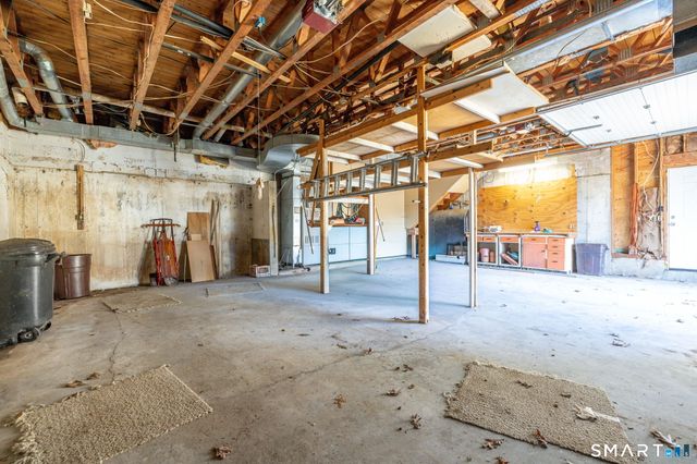 20 West Lakeview Drive, Granby, CT 06035