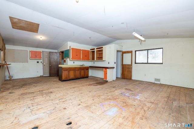 20 West Lakeview Drive, Granby, CT 06035