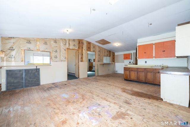 20 West Lakeview Drive, Granby, CT 06035