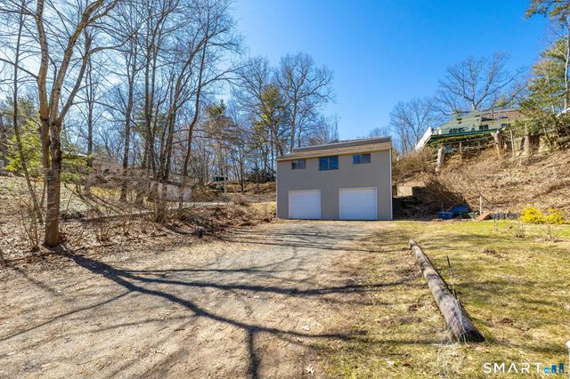 20 West Lakeview Drive, Granby, CT 06035