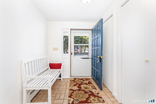 20 West Lakeview Drive, Granby, CT 06035