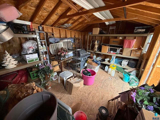 135 E Orleans Pl Place, Sioux Falls, SD 57110