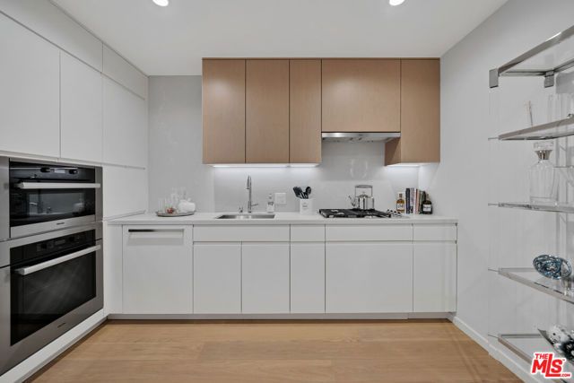 877 Francisco Street 609, Los Angeles, CA 90017