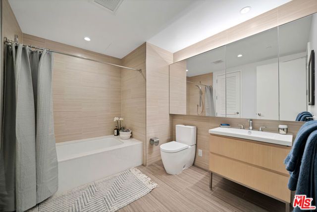 877 Francisco Street 609, Los Angeles, CA 90017