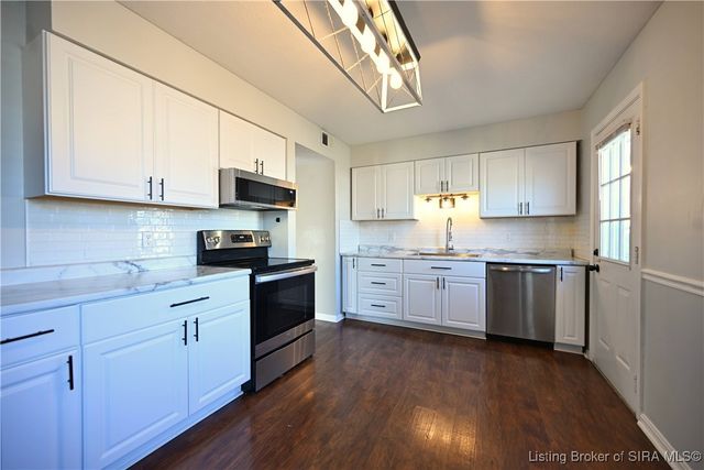 2515 Bishop Circle, Jeffersonville, IN 47130