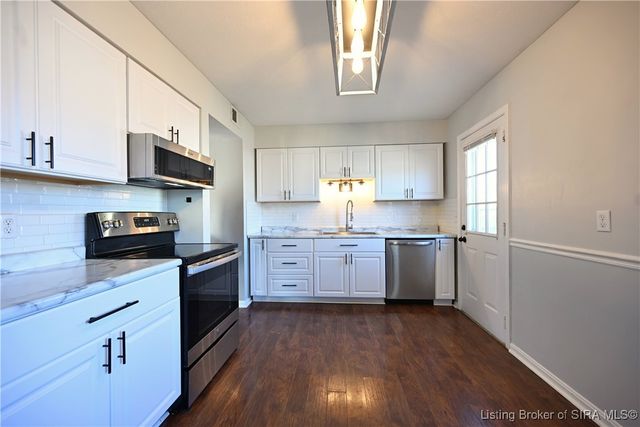 2515 Bishop Circle, Jeffersonville, IN 47130